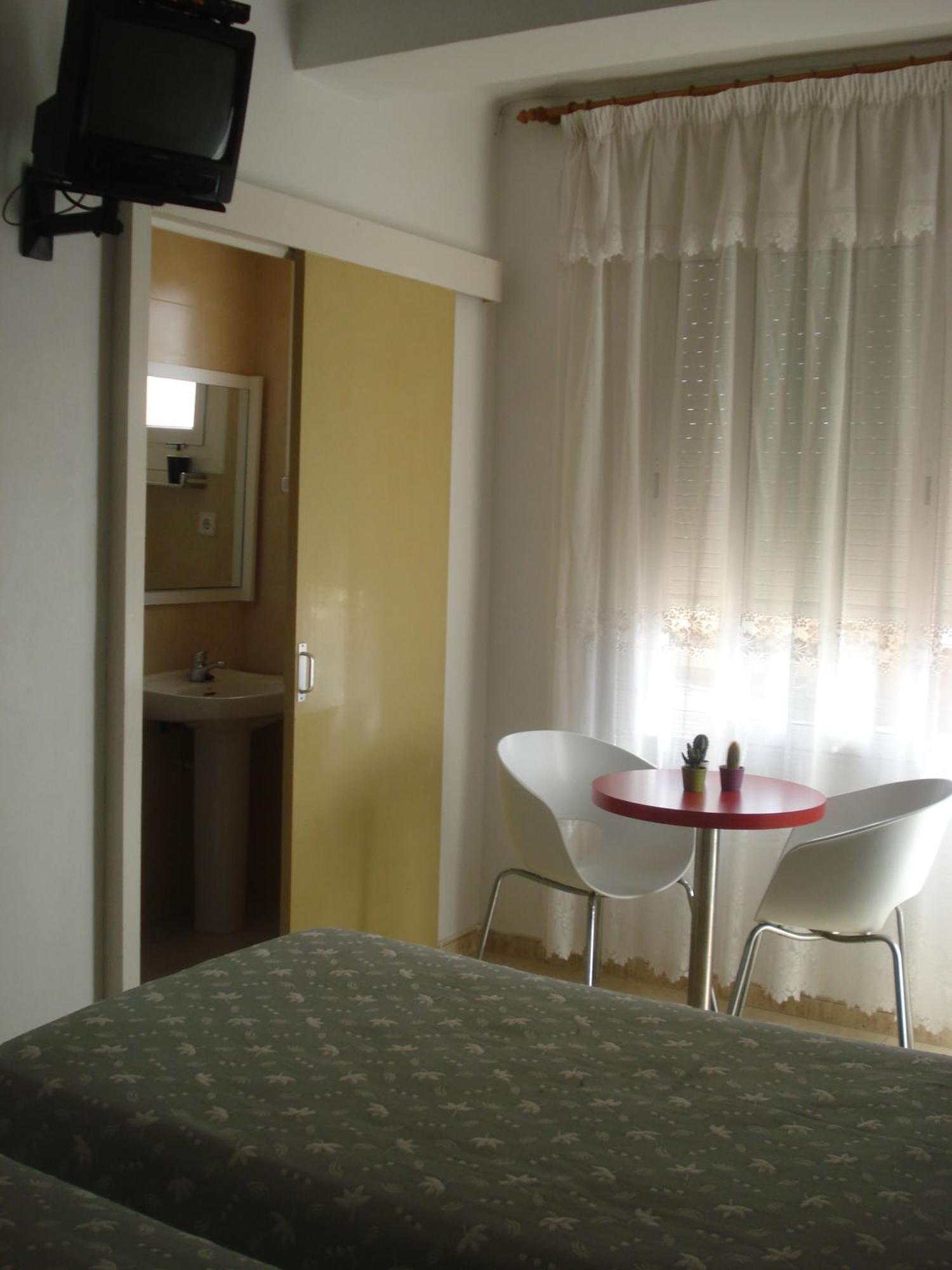 Hostal Margarita Pineda de Mar Værelse billede